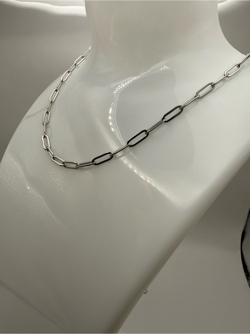 Women’s 18k White Gold Plated Stainless Steel PaperClip Flat Cross Link Necklace - Picture 4 of 6
